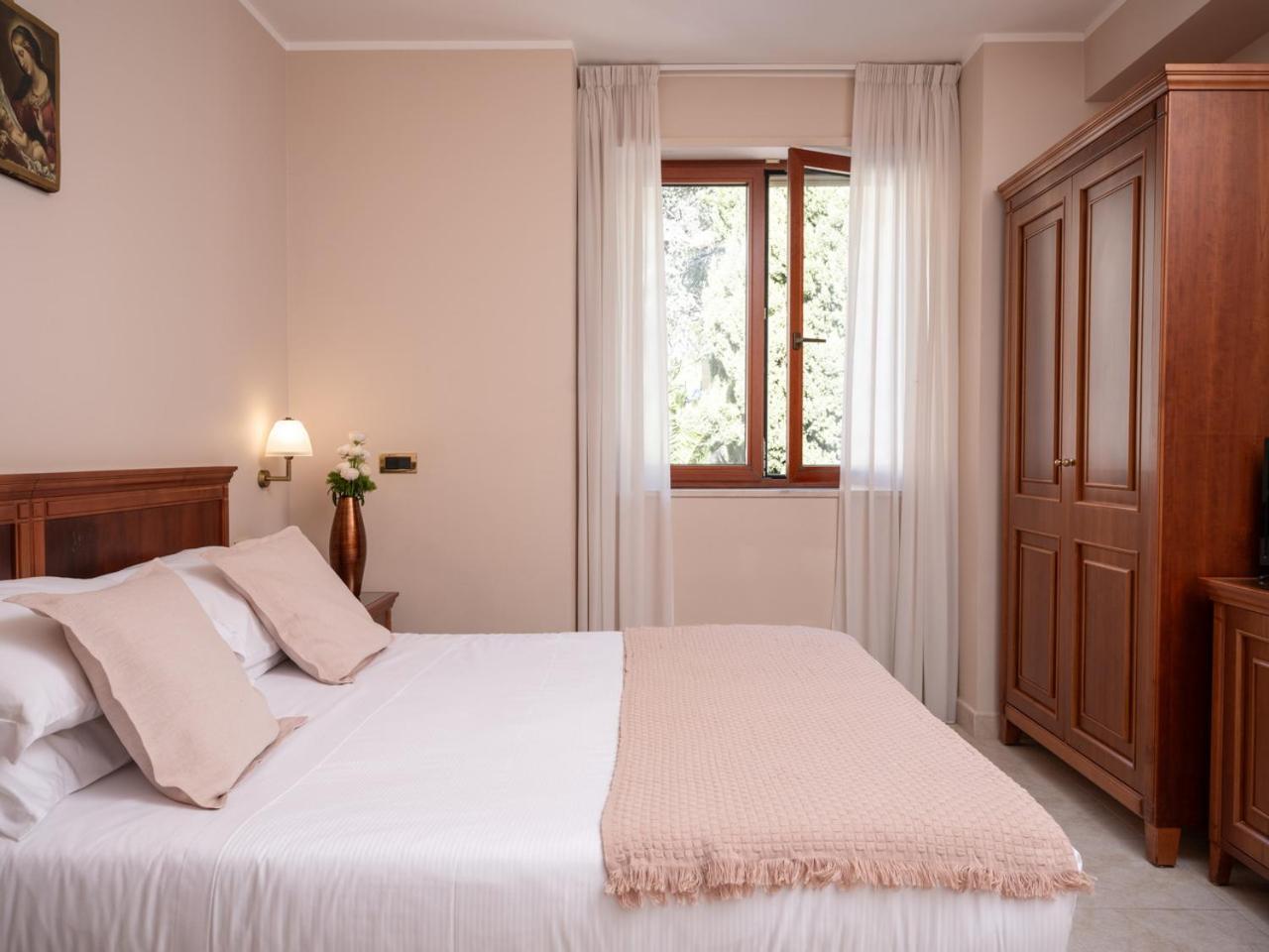 Hotel San Pio San Giovanni Rotondo Esterno foto